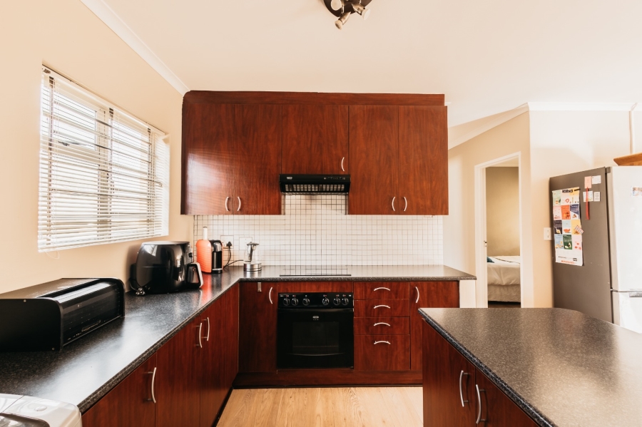 3 Bedroom Property for Sale in Sonstraal Heights Western Cape